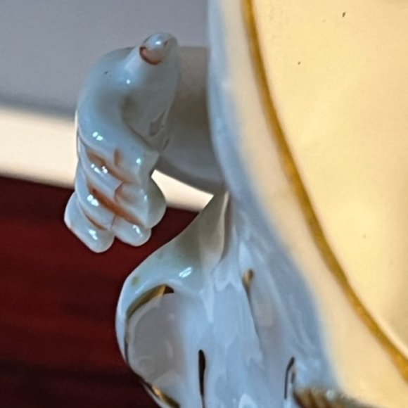 Vintage 1950's mid century Ucagco Japan Trumpet Vase Fine Porcelain Cherub *READ - Picture 6 of 11